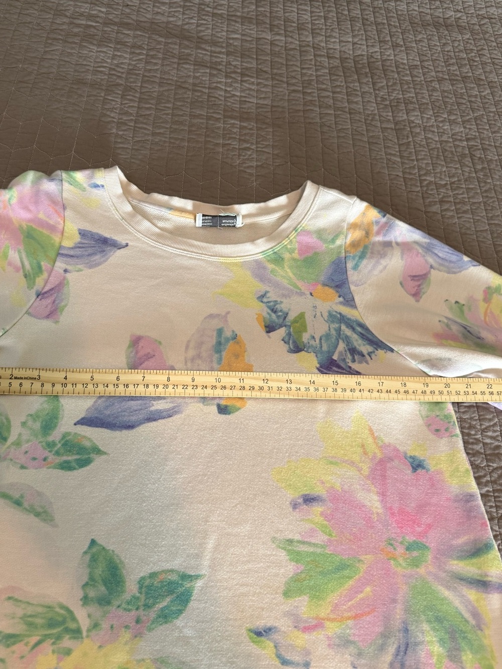 Anthropologie Pastel Floral Print Women's Long-Sleeve Pullover - Picture 6 of 12